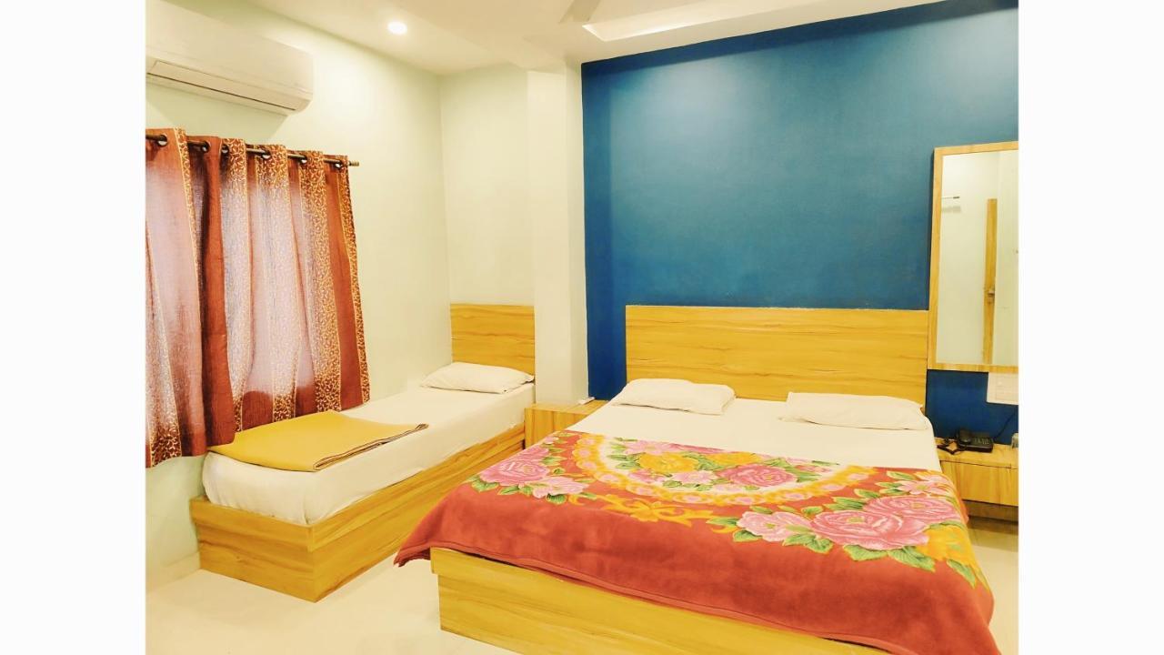 Hotel Guru Kripa - 500Mtr From Shreenathji Temple Nathdwara Exterior photo